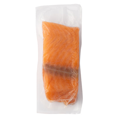 Blue Tide Farmed Atlantic Salmon Portions Skinless, 4.54 kg (10 lb) - image 4