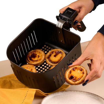Portuguese Custard Tarts Original Flavour, 80 × 60 g (4.8 kg) - image 2
