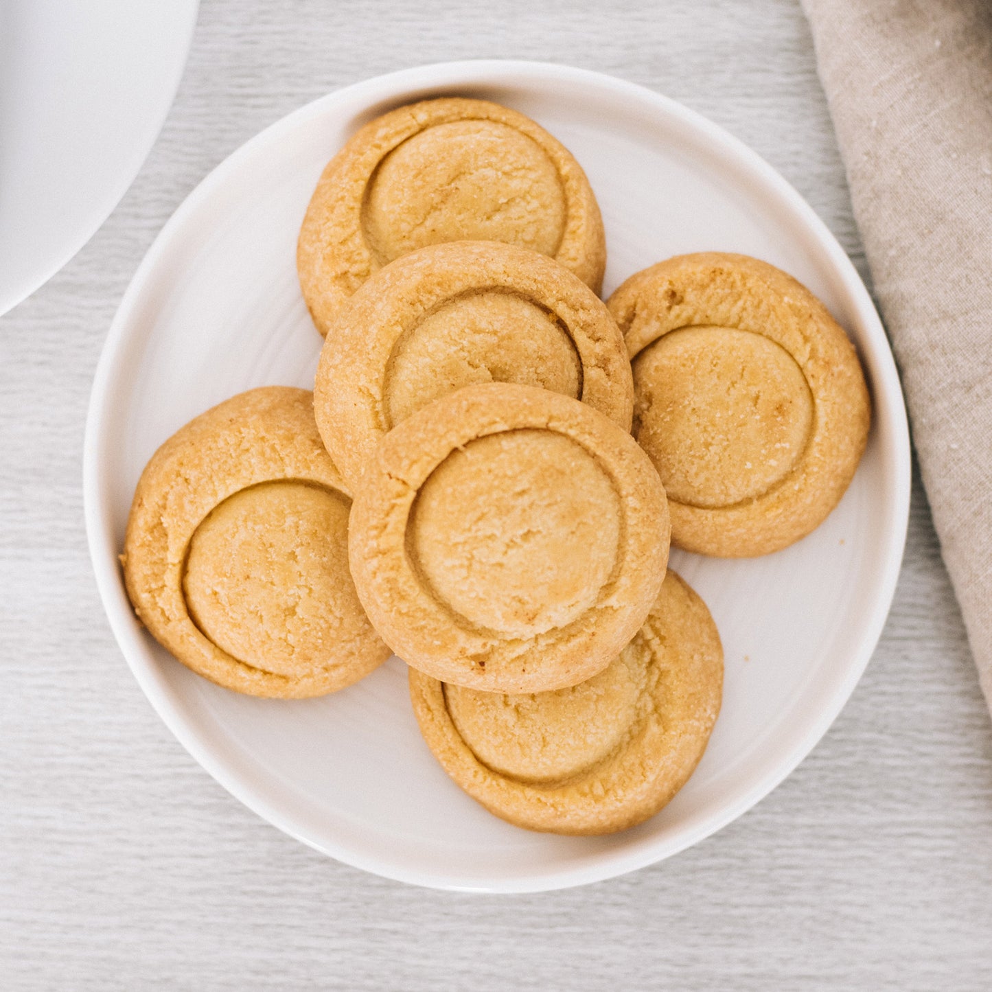 Mary Macleod's Embossed Jar Tins with a Variety of Shortbread Cookies, 2 x 30 Cookies - image 5